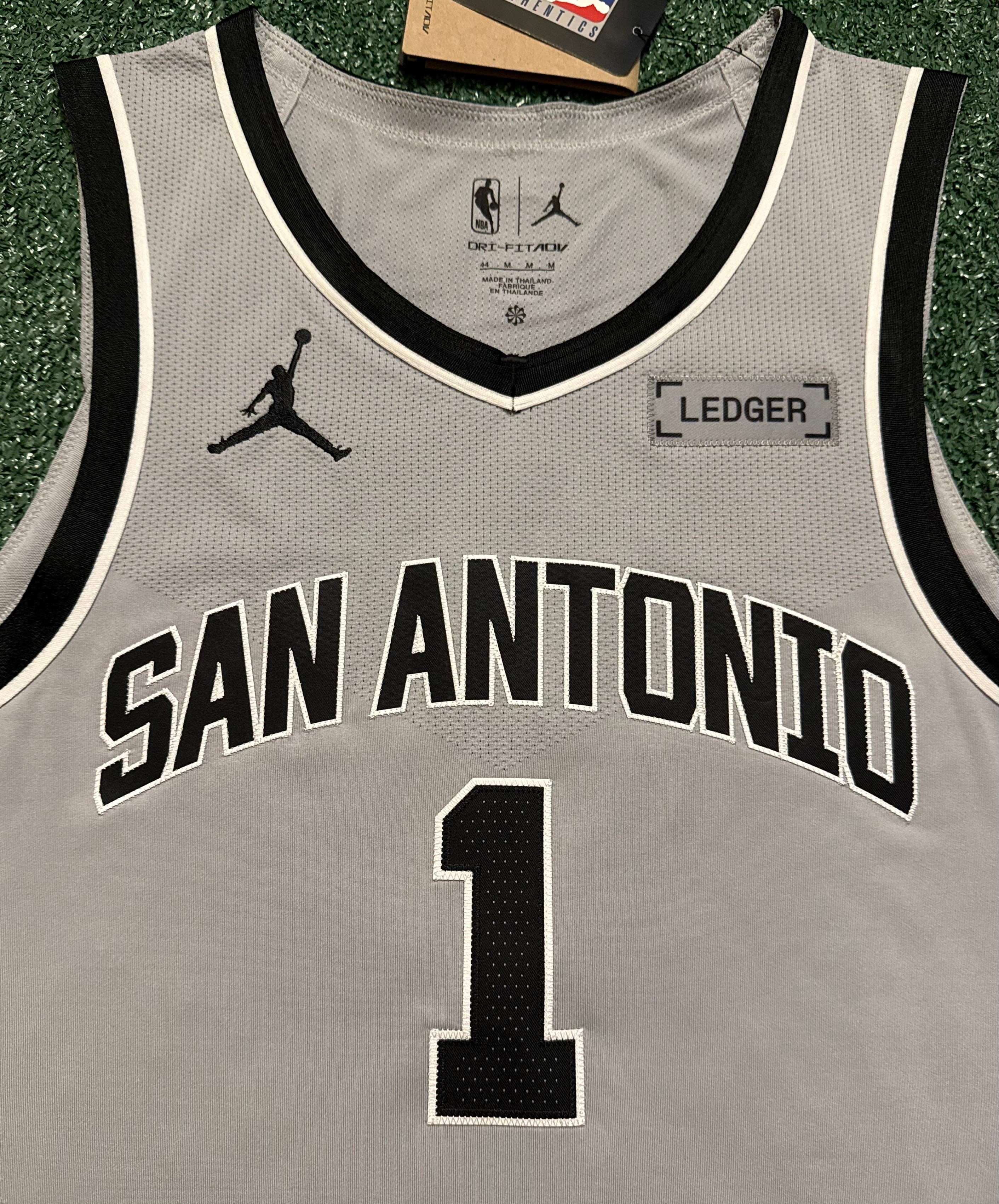 Victor Wembanyama San Antonio Spurs Jersey #1 Nike ADV Authentic Gray Size 44 (M) NBA