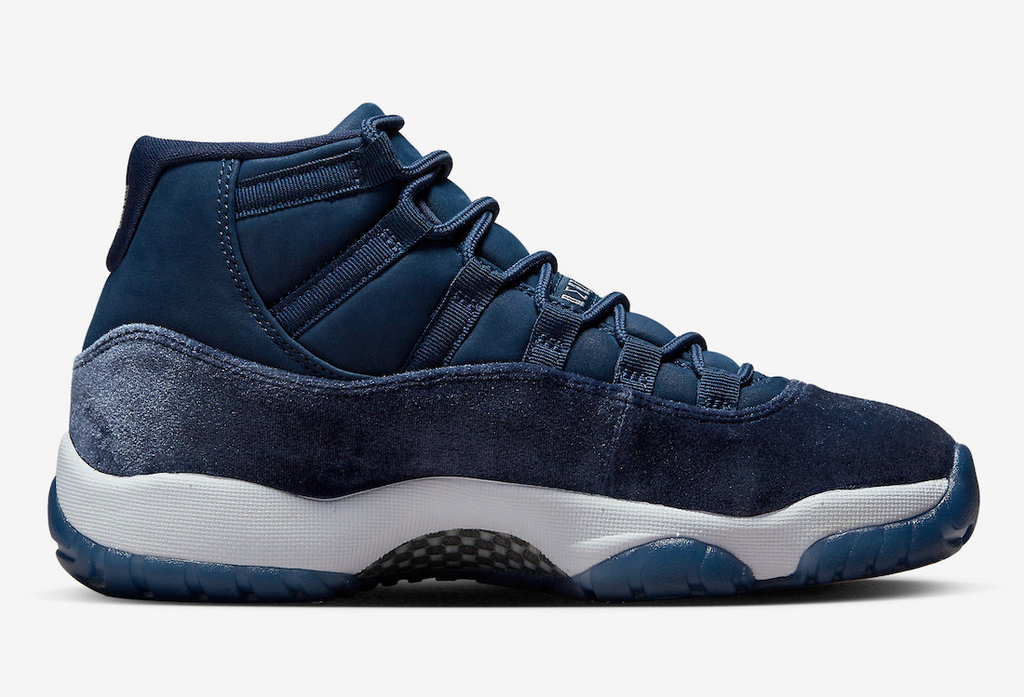 Jordan 11 Retro Midnight Navy (W)