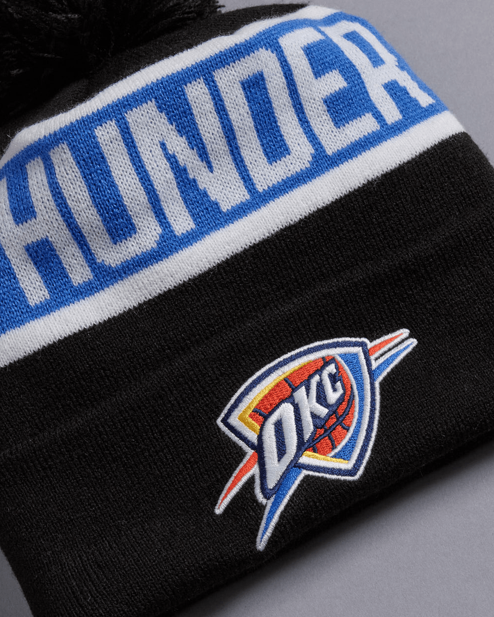 Oklahoma City Thunder New Era NBA Spell Out Pomless Knit Beanie - Black